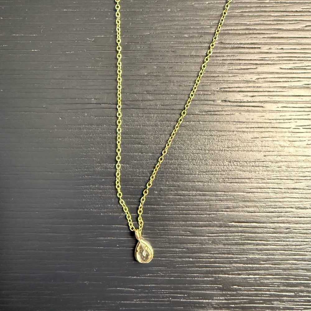 Kendra Scott Gold Necklace Minimalist Design